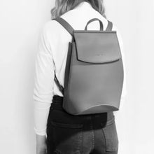 Load image into Gallery viewer, Kim Backpack - Moss

